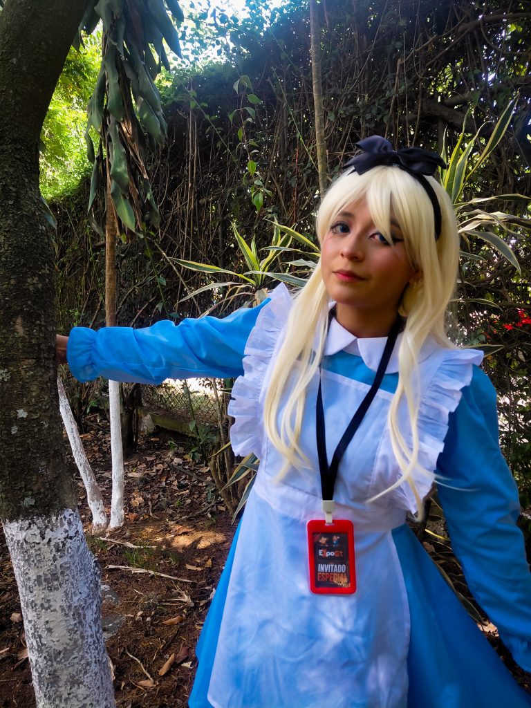 COSPLAY DE ALICIA EN EL PAIS DE LAS MARAVILLAS POR MERY AHR EN LA EXPOGT