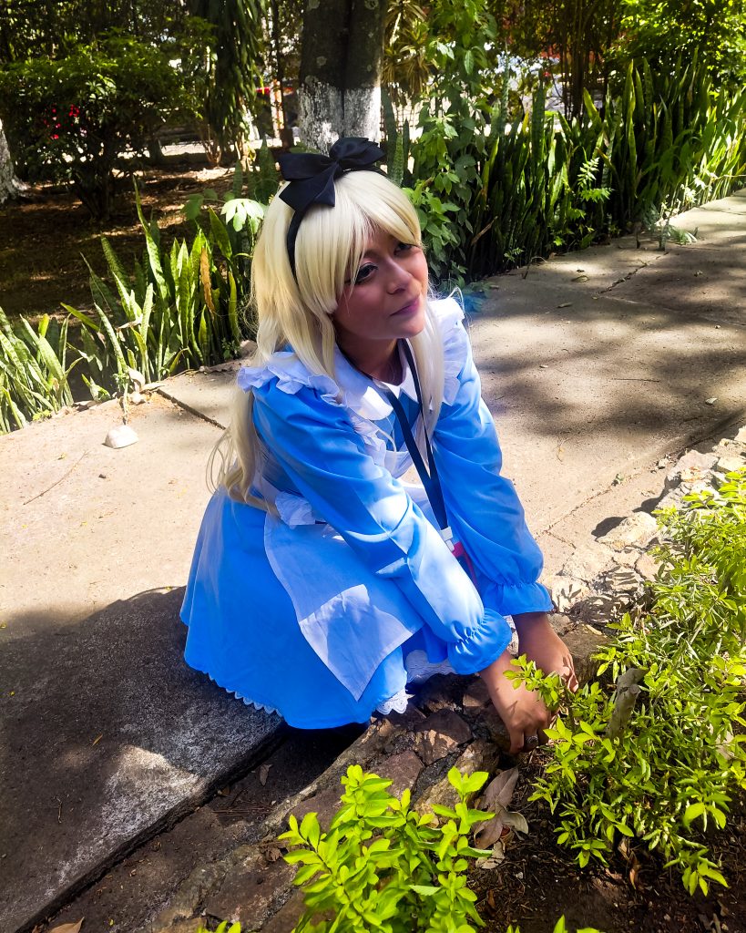 COSPLAY DE ALICIA EN EL PAIS DE LAS MARAVILLAS POR MERY AHR EN LA EXPOGT